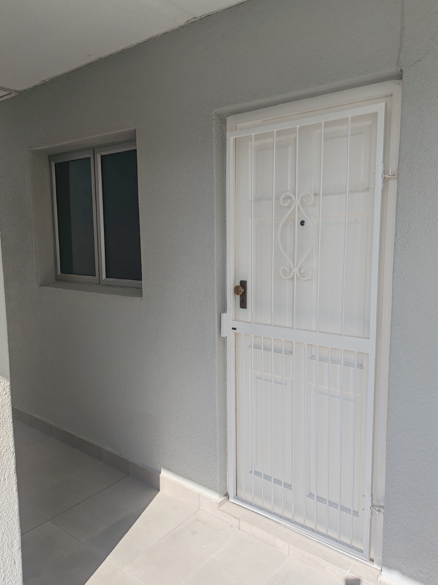 To Let 2 Bedroom Property for Rent in West Beach Western Cape